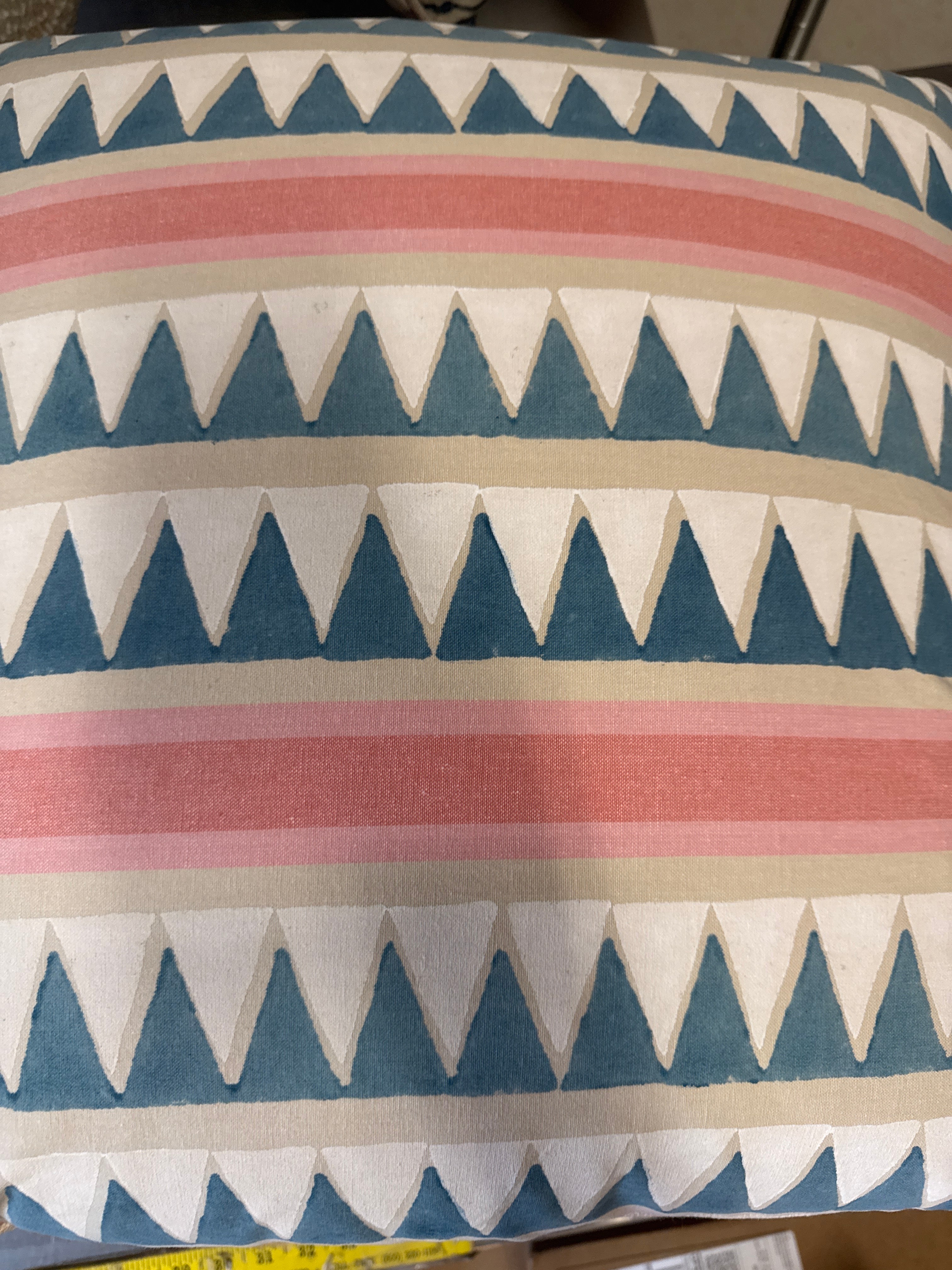 Designer Pillows 22 x 22 (7 styles)