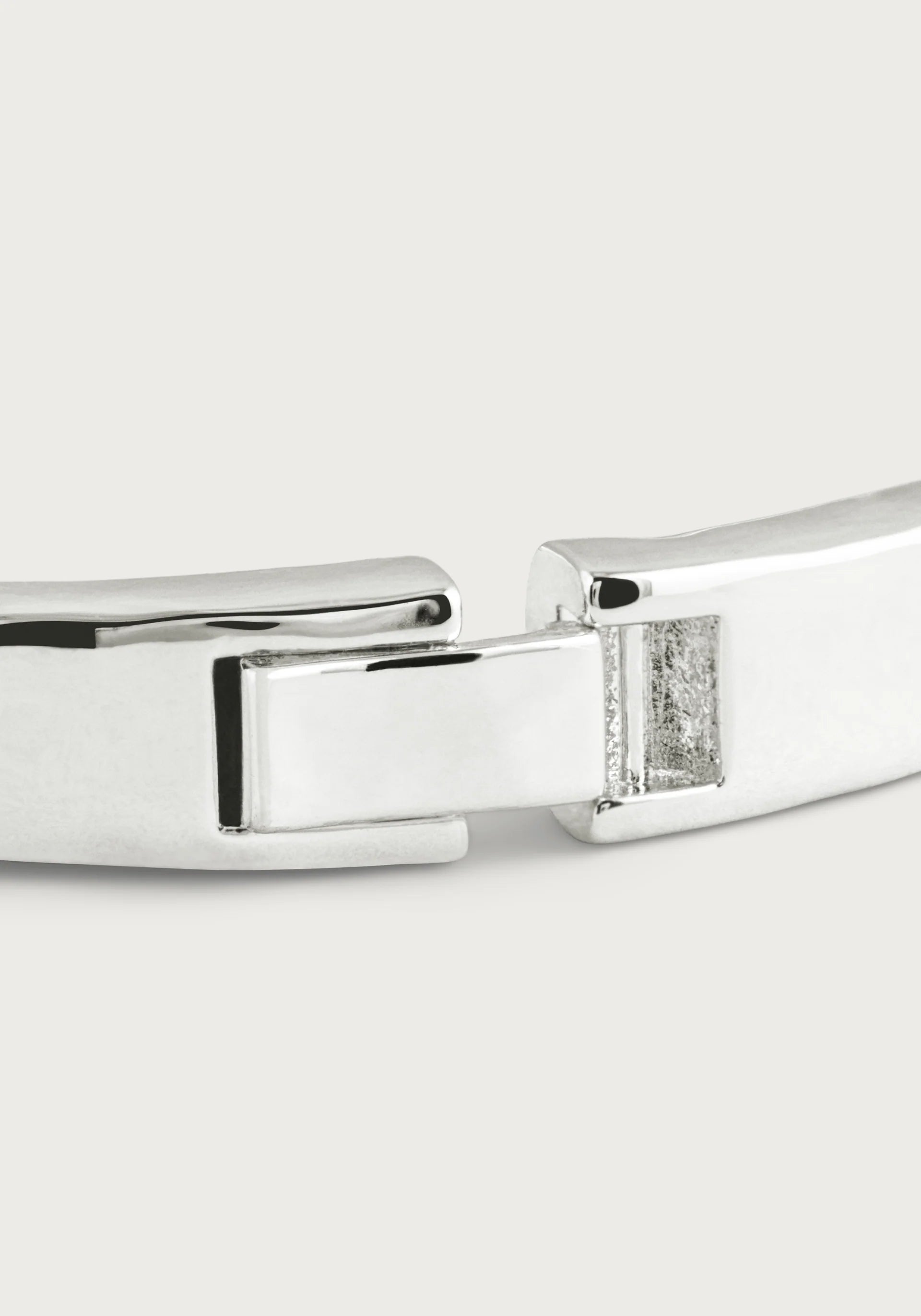 Anabel Aram Farrier Medium Hinged Bangle - Silver