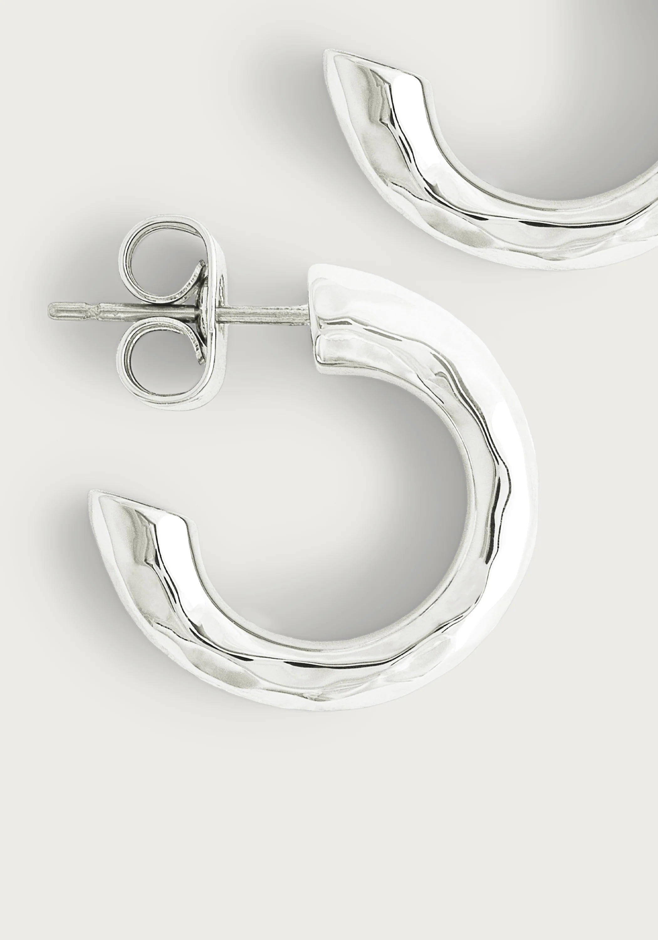 Anabel Aram Farrier Huggie Hoop Earrings - Silver