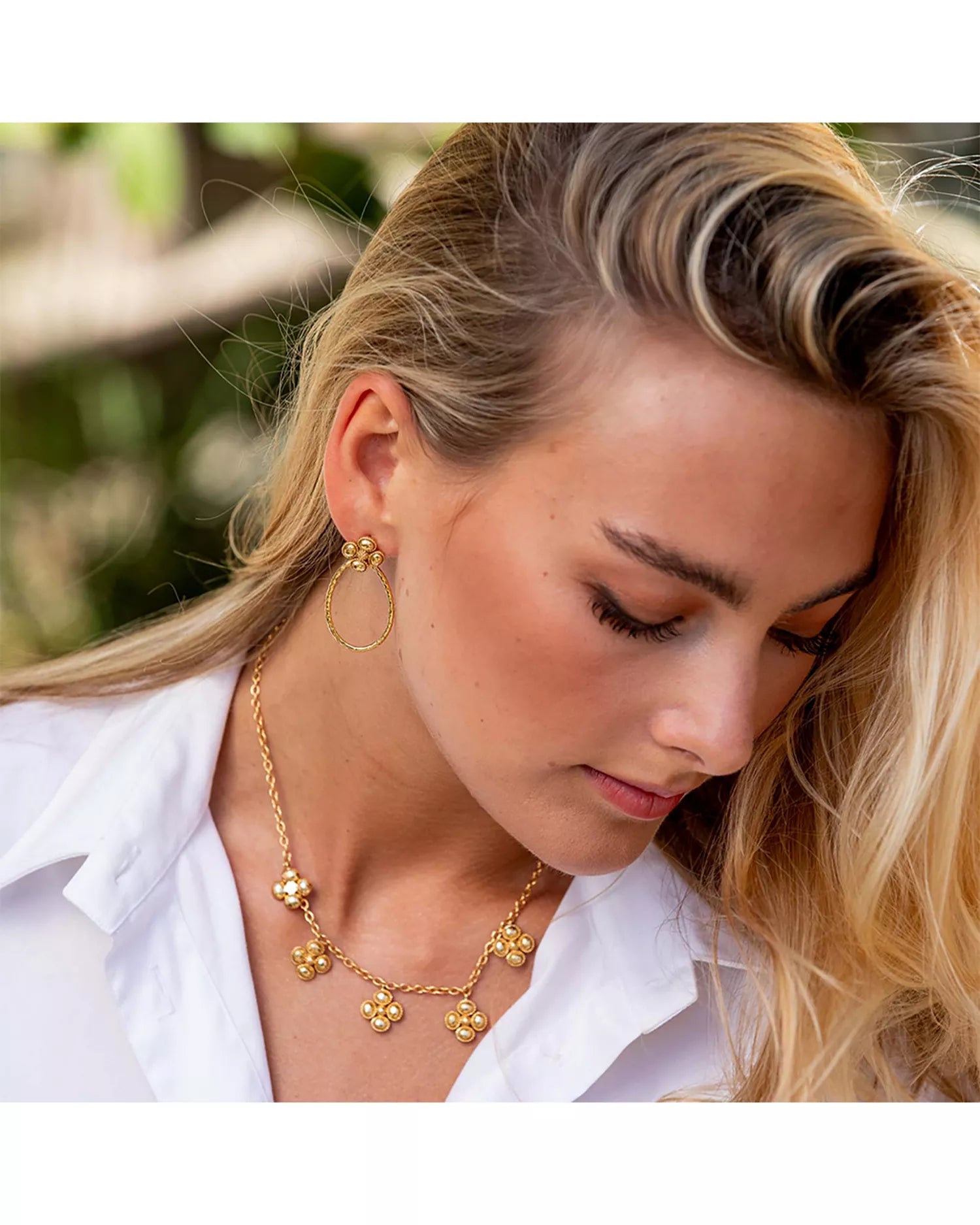 Berry Clover Teardrop Earrings - Gold