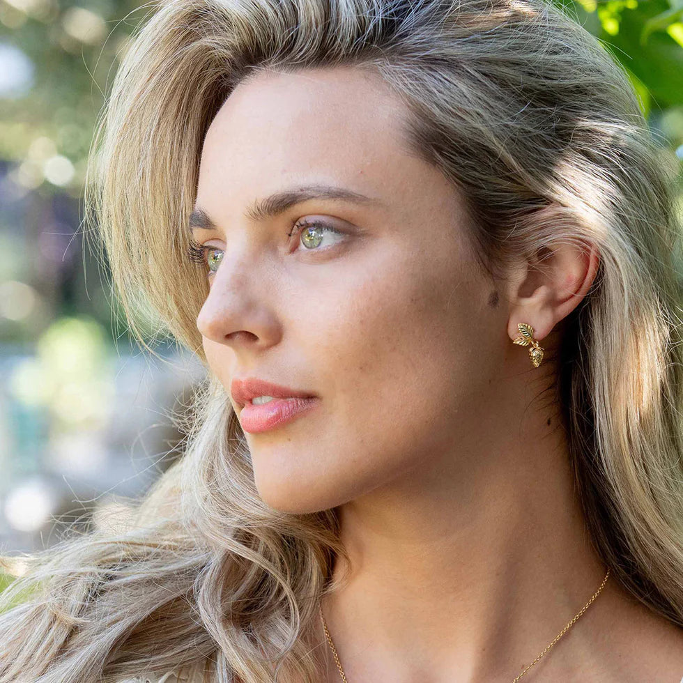 Capucine De Wulf Meadow Berry Drop Earrings | Gold