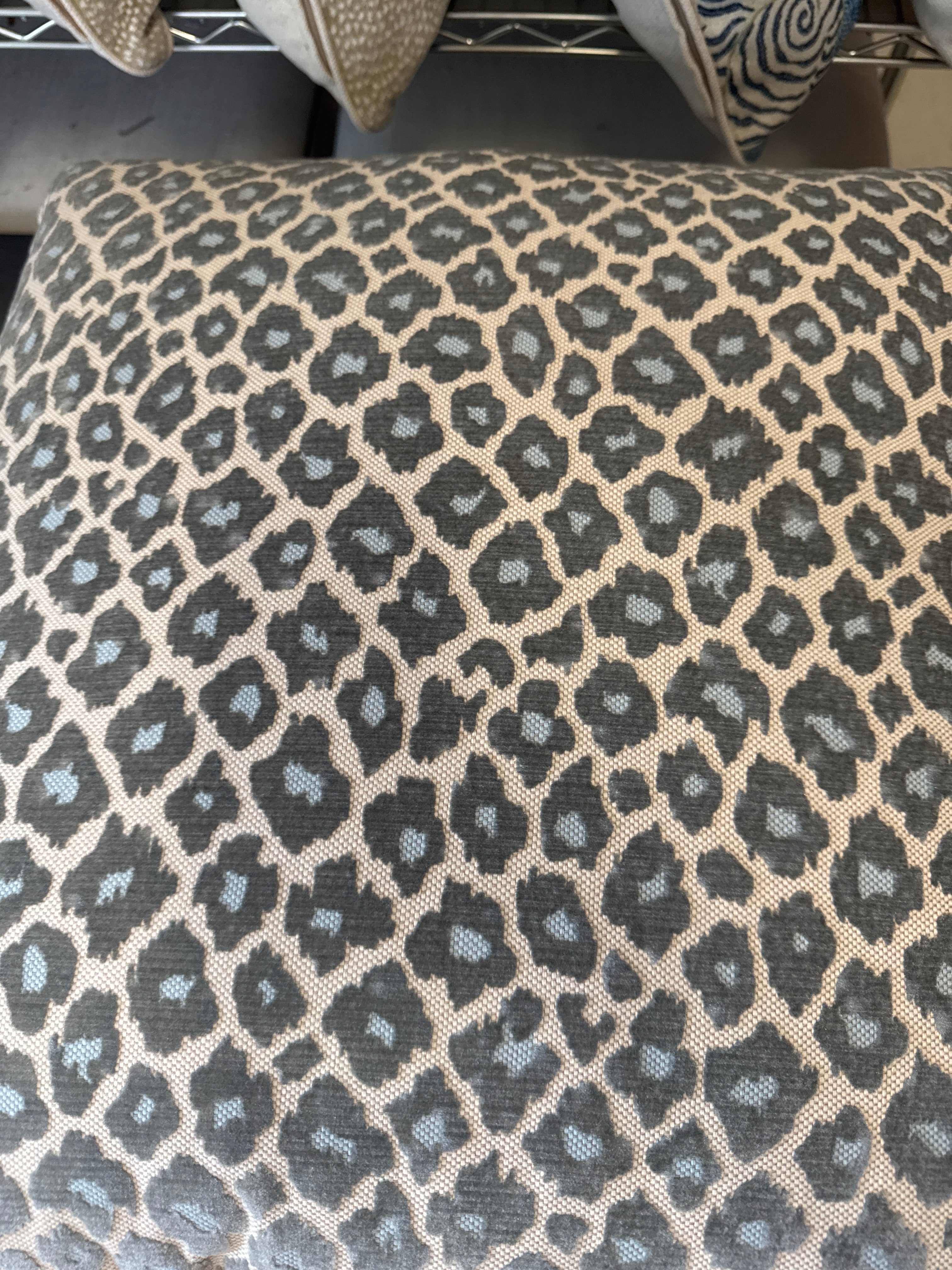 Designer Pillows 22 x 22 (7 styles)
