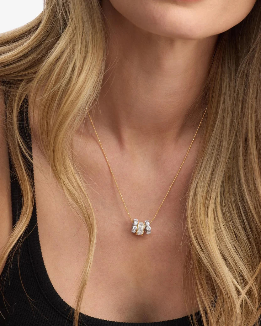 Melinda Maria Ashley Hollywood Necklace | Gold Mix White