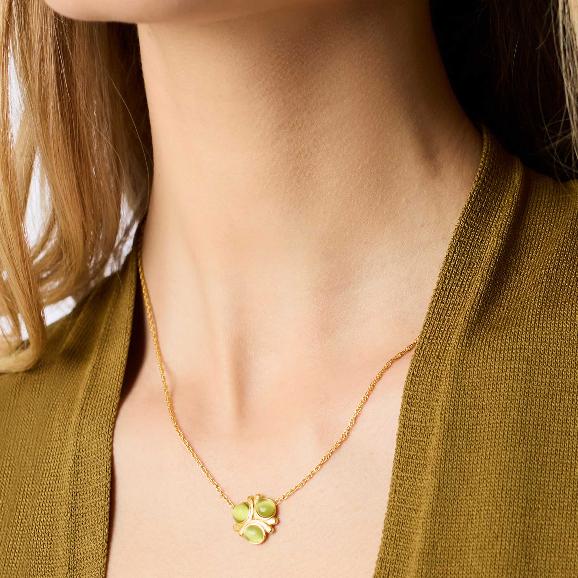 Julie Vos Cobblestone Delicate Necklace - Green Cat's Eye OS