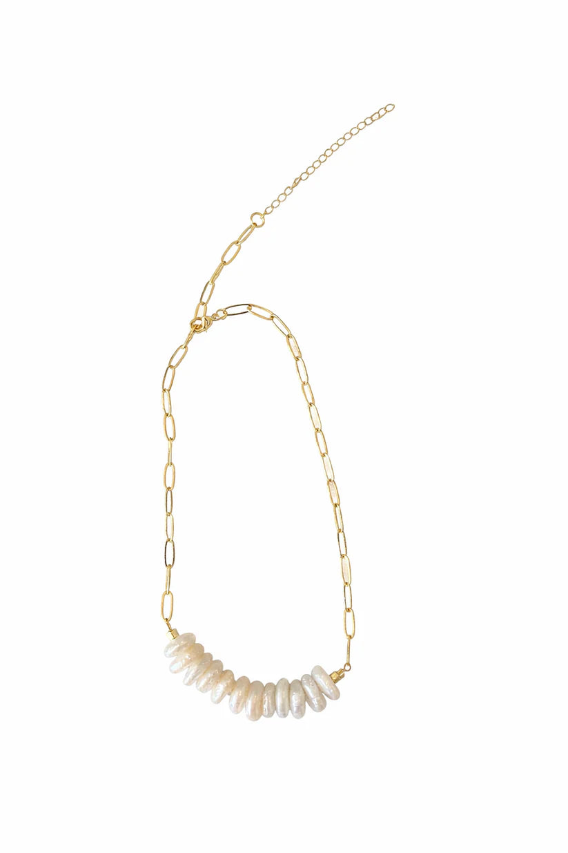 Paperclip Necklace w Coin Pearl Center