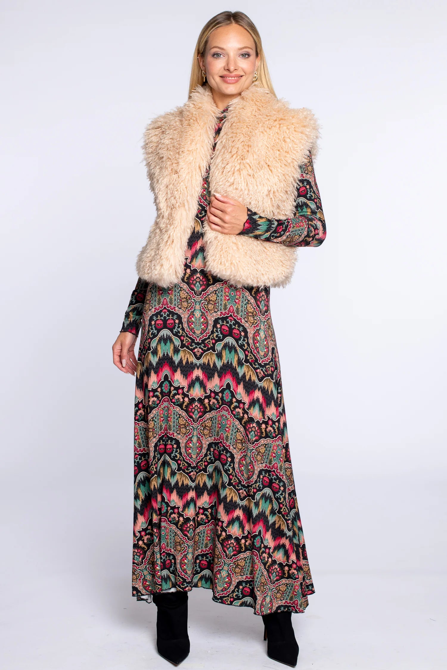 Elizabeth James Lia Vest | Bargello