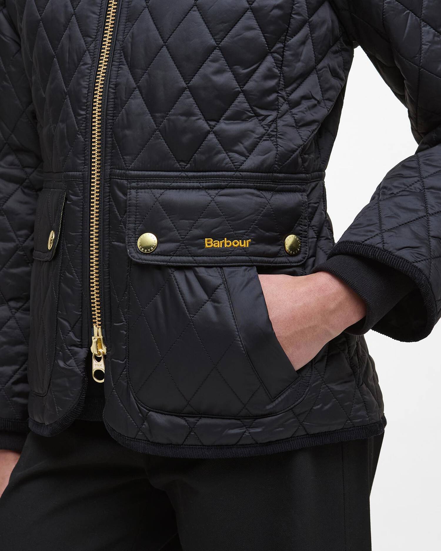 Barbour Fitted Beadnell Quilted Jacket | Black