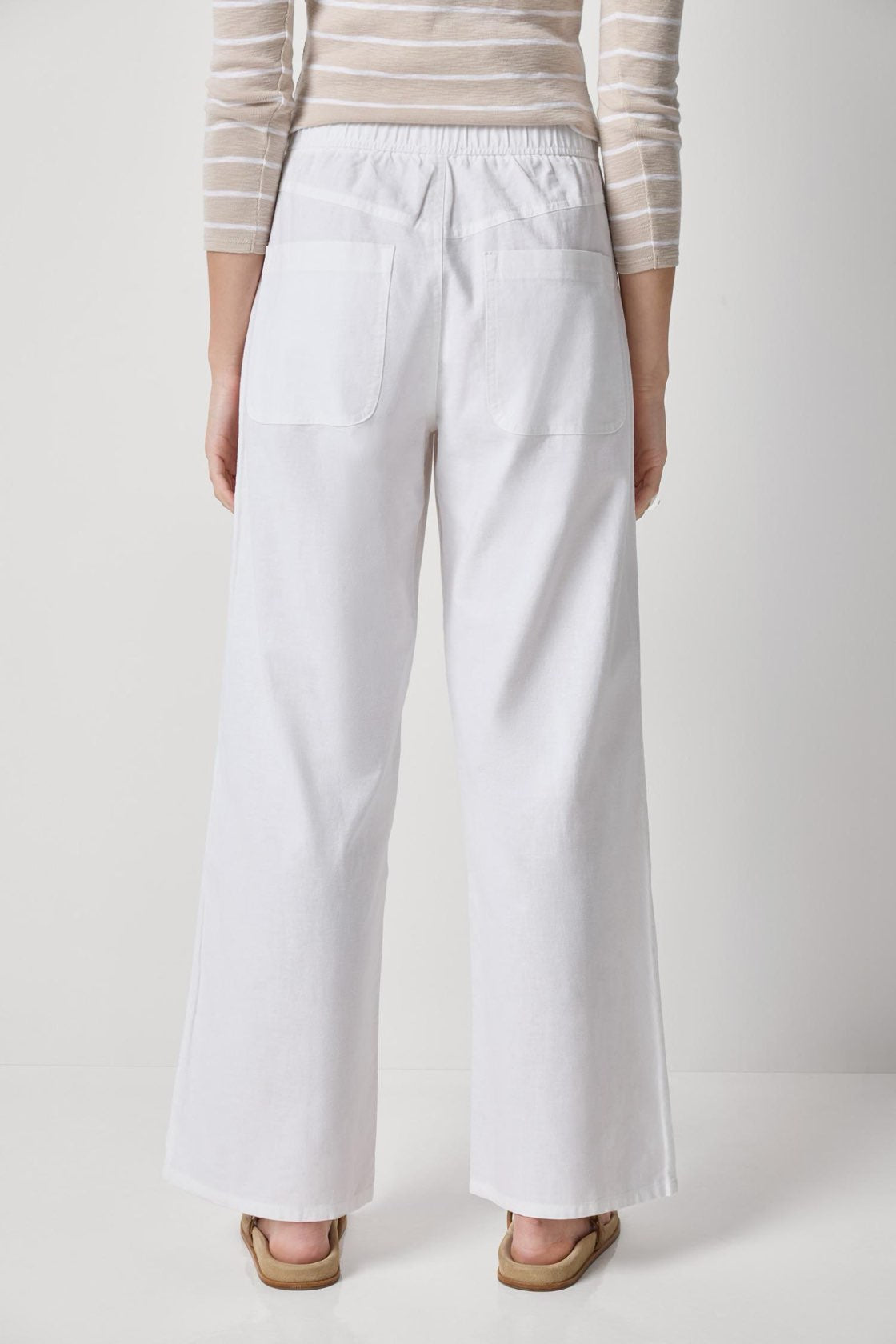 Lilla P Linen Blend Straight Leg Pant - White