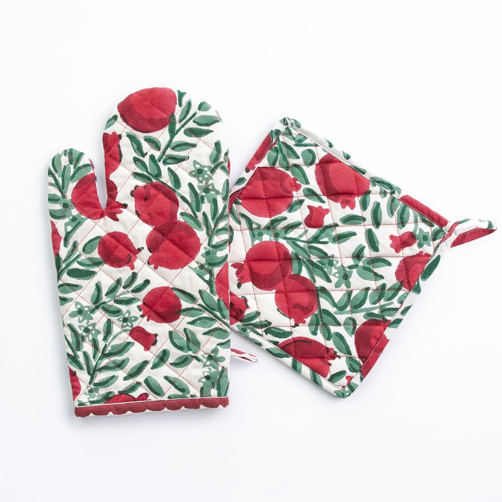 Pomegranate Vine Oven Mitt Set