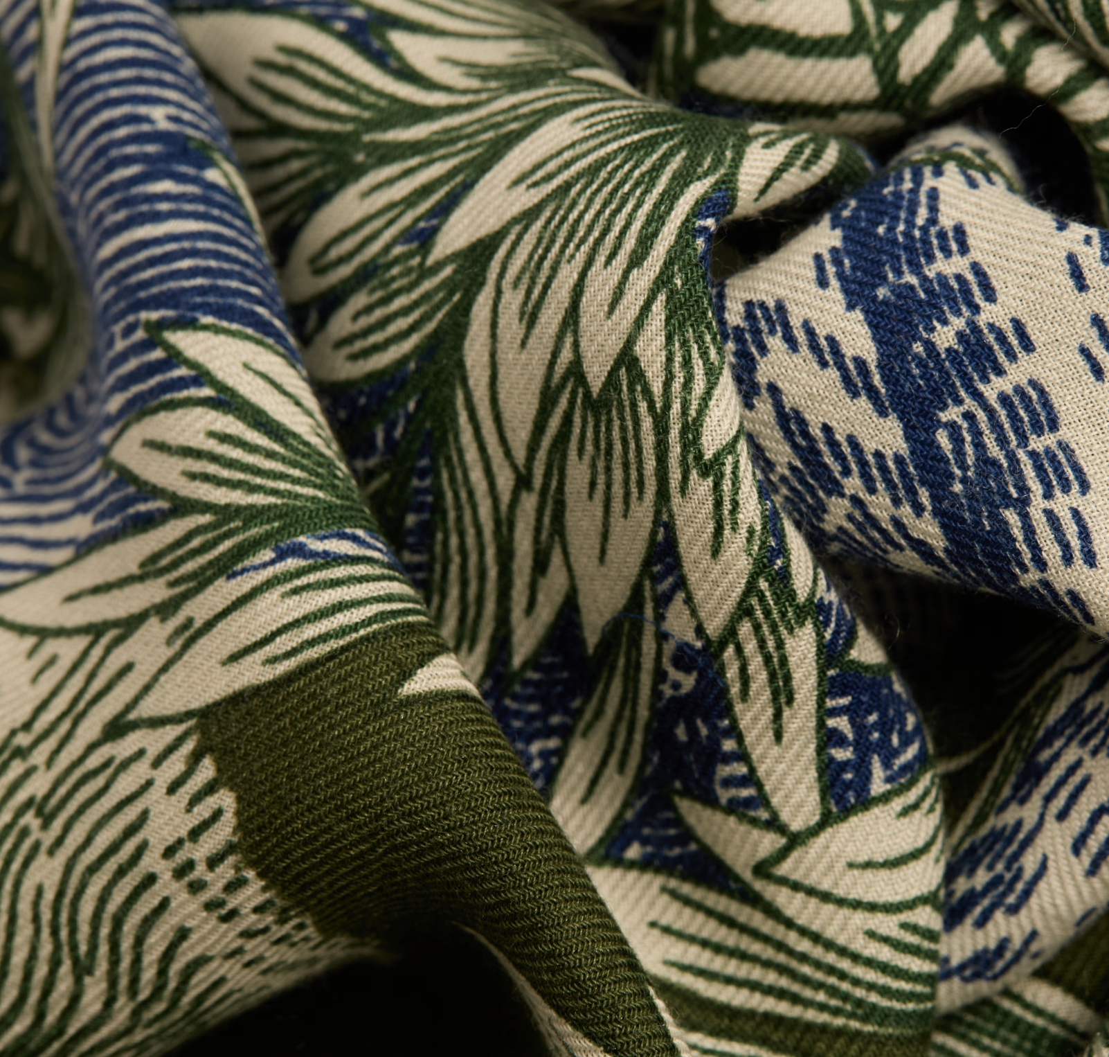 Inoui Wool Silk Piranes Khaki Scarf