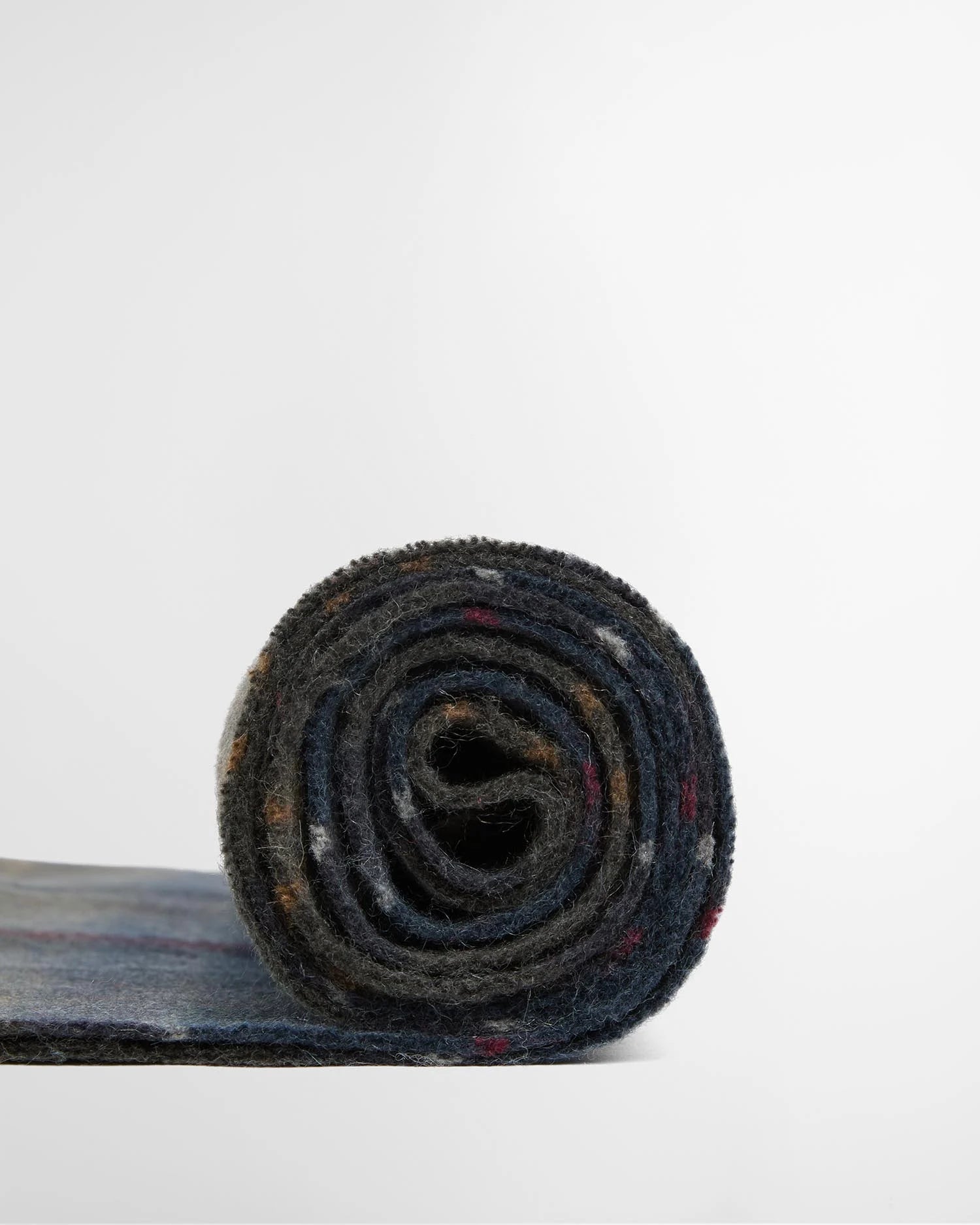 Braden Tartan Scarf | Shadow Classic Tartan
