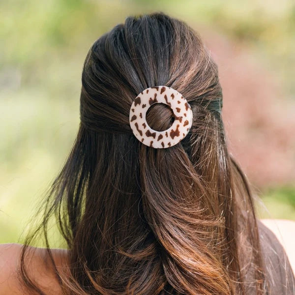 Teleties Blonde Tortoise Medium Circle Hair Clip