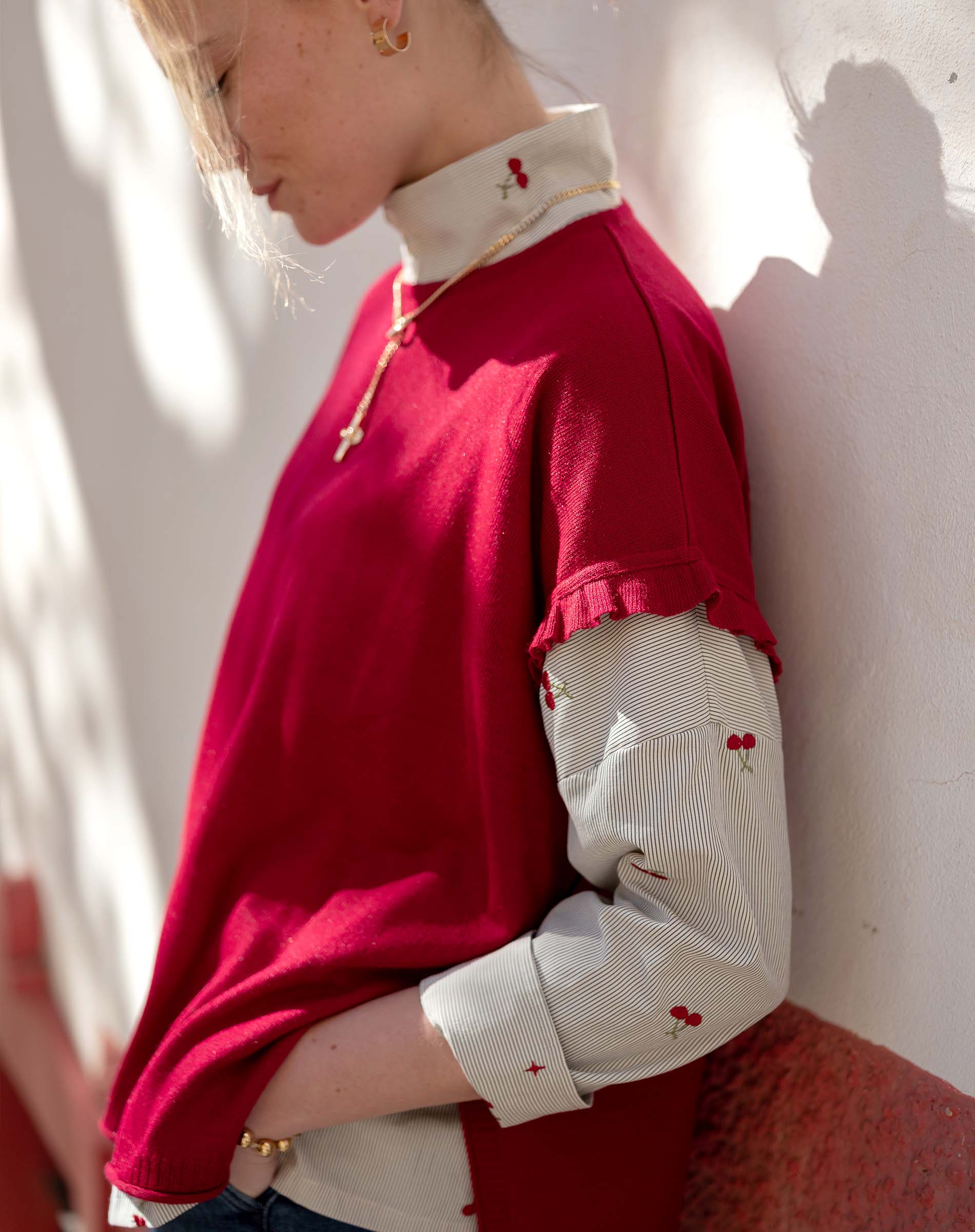 MER SEA Catalina Short Sleeve Ruffle Sweater | Jester Red  and Moss