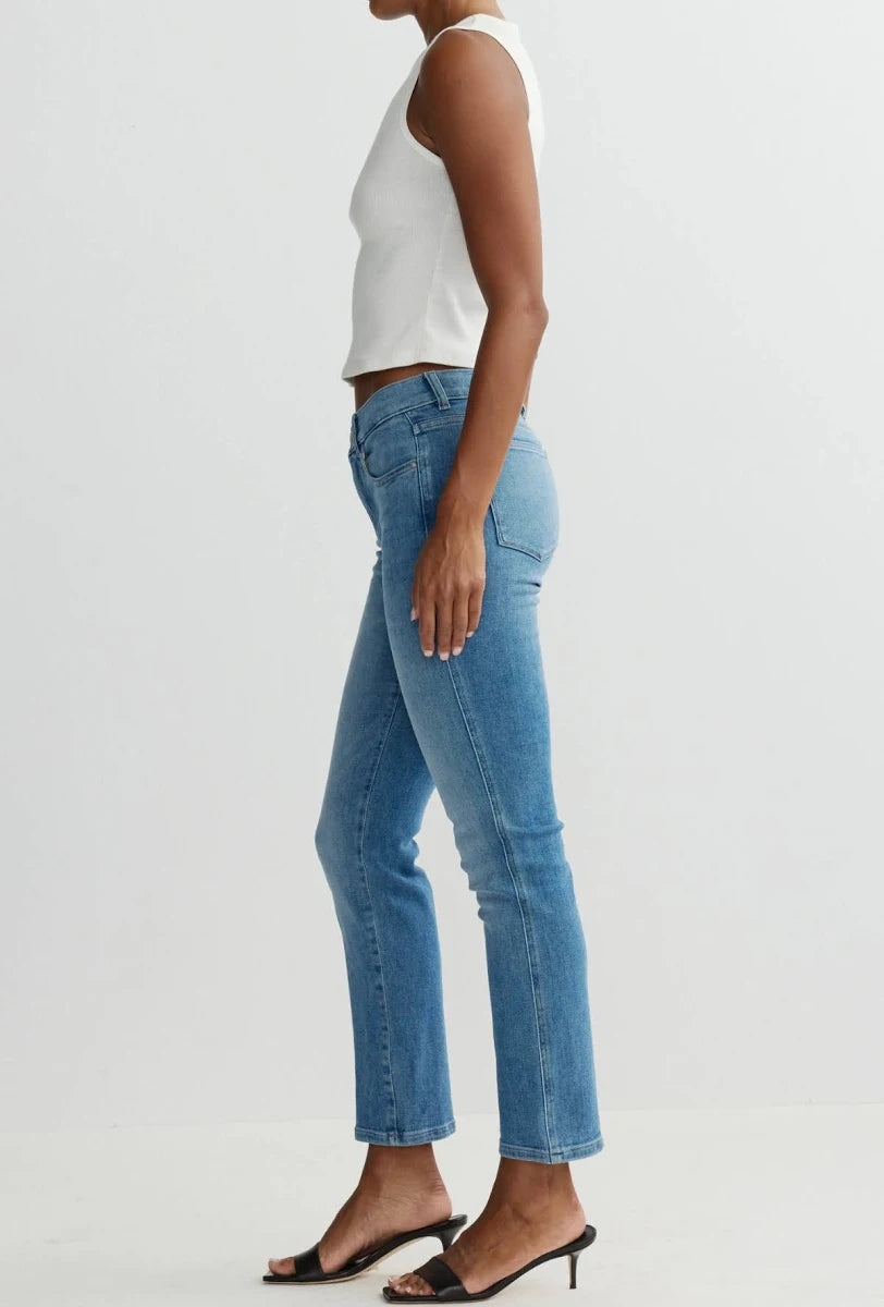 DL1961 Mara Straight: Mid Rise Instasculpt Ankle - Provincetown