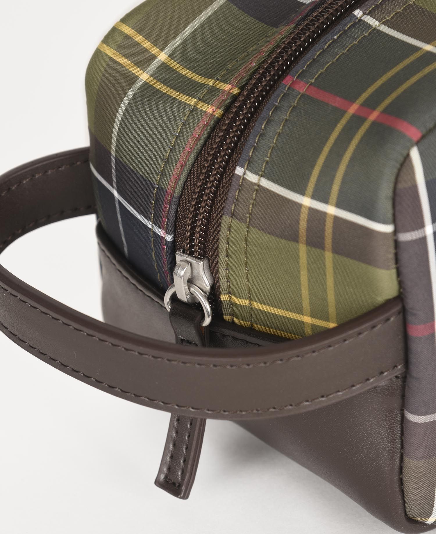 Barbour Wetherham Tartan Washbag - Classic